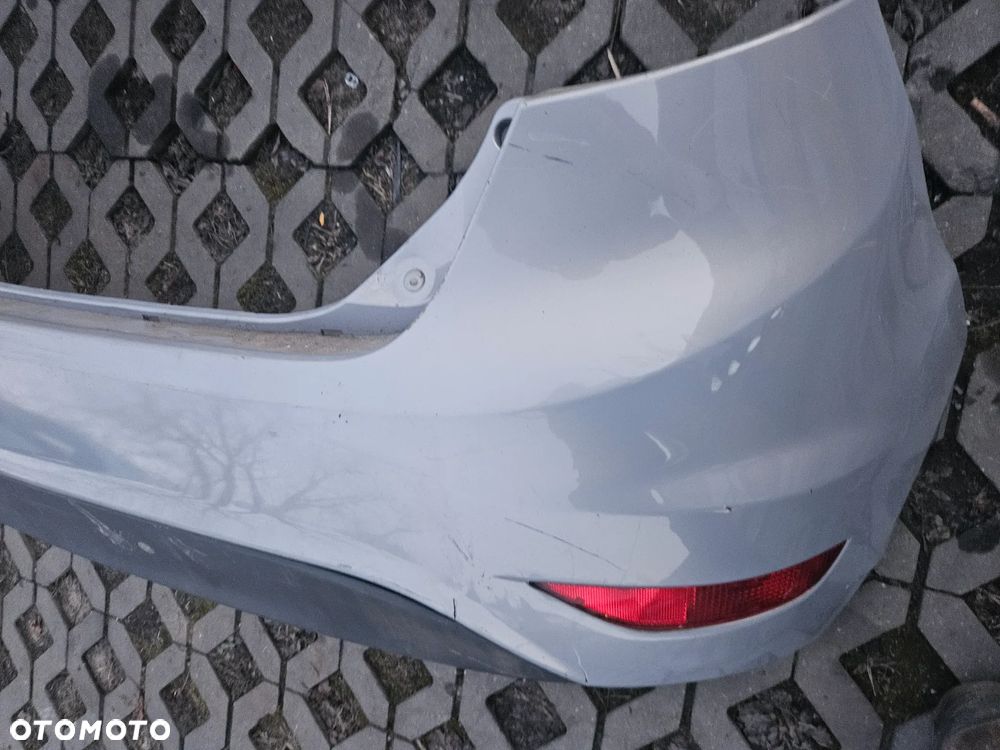 Ford Fiesta MK7  zderzak tył tylny - 2