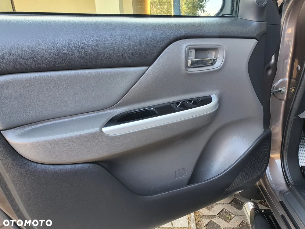 Mitsubishi L200 - 28