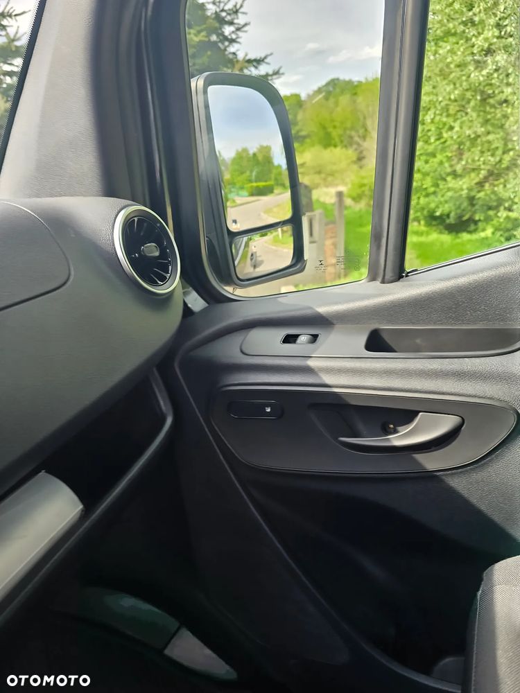 Mercedes-Benz sprinter - 12