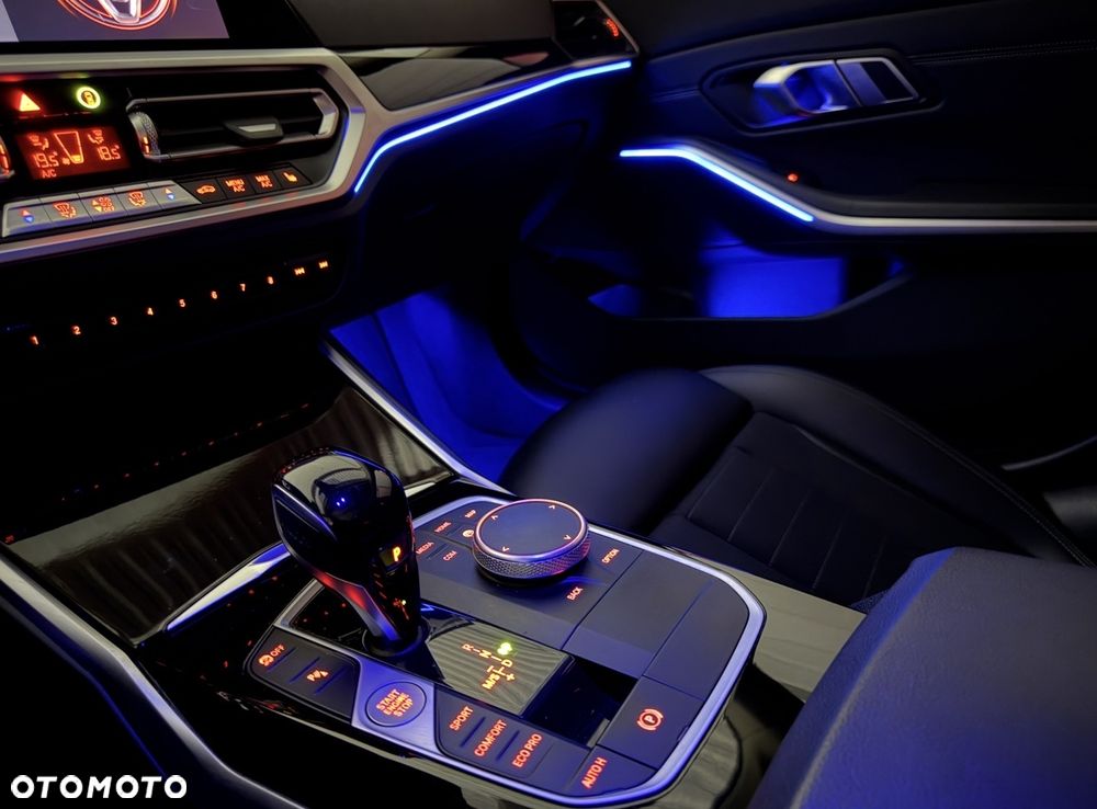 BMW Seria 3 320d xDrive Sport Line Shadow - 38