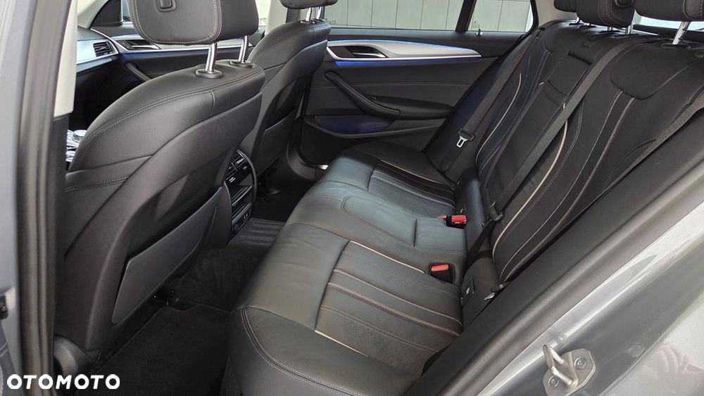 BMW Seria 5 530e xDrive M Sport sport - 10