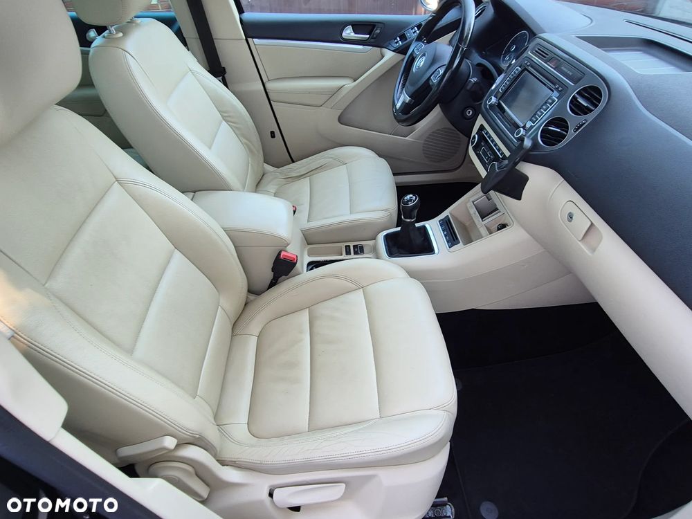 Volkswagen Tiguan 2.0 TDI DPF 4Motion BlueMotion Technology Exclusive - 12