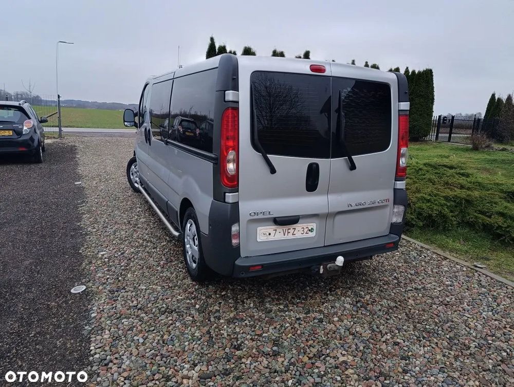 Opel Vivaro - 18