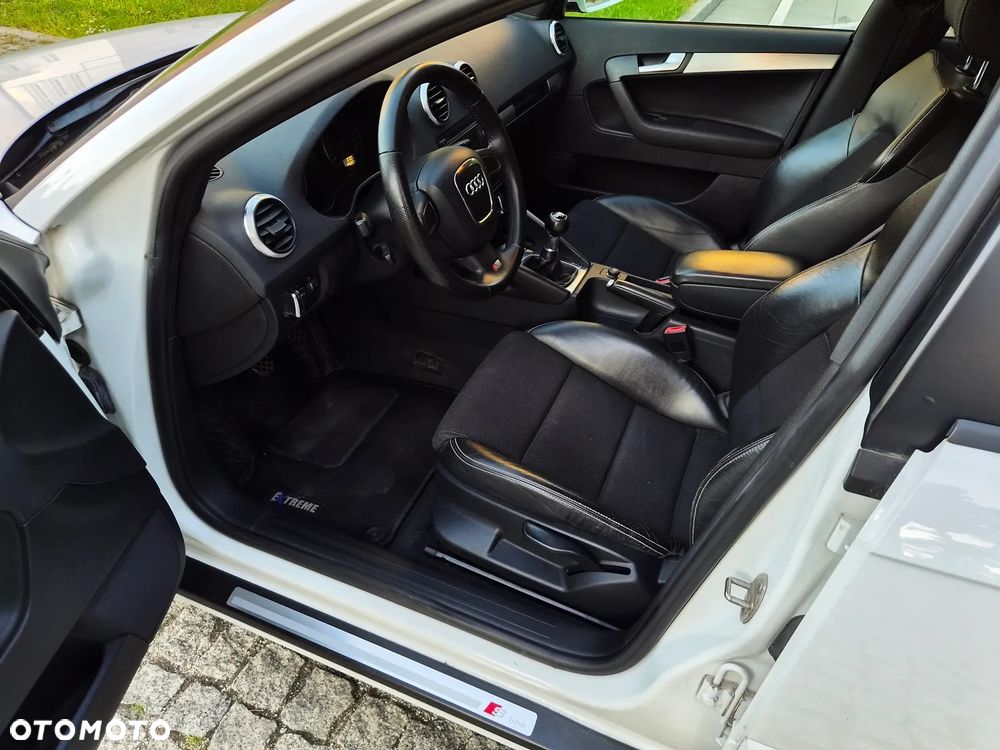 Audi A3 Sportback 2.0 TDI DPF S line Sportpaket (plus) - 29