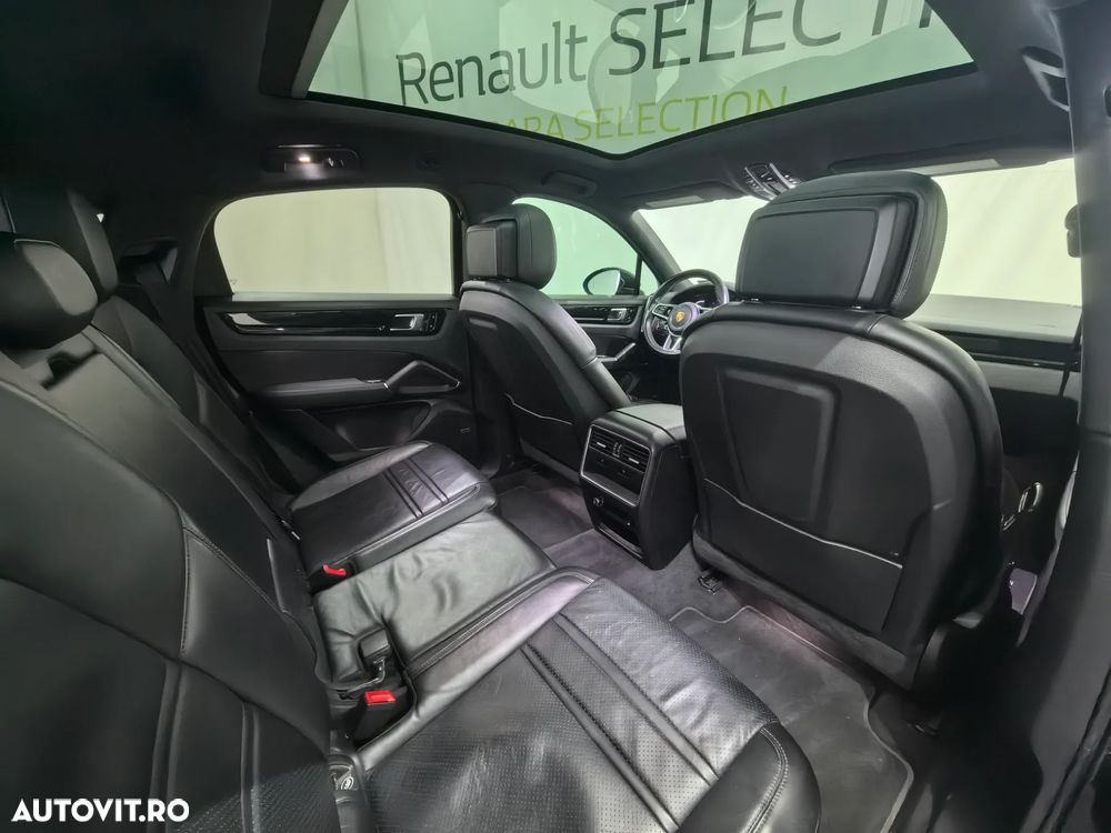 Porsche Cayenne - 37