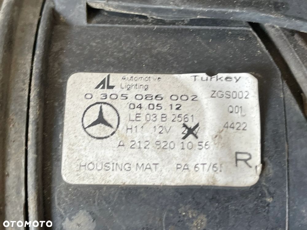 MERCEDES B KLASA W246 246 KRATKA PRAWA NA DWA HALOGENY - 4