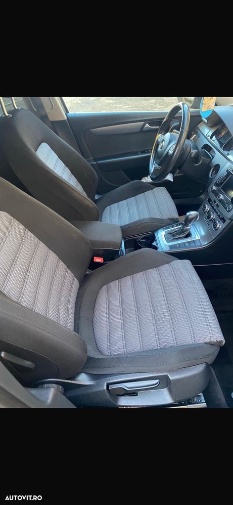 Volkswagen Passat Variant 2.0 TDI Blue TDI DSG Comfortline - 10