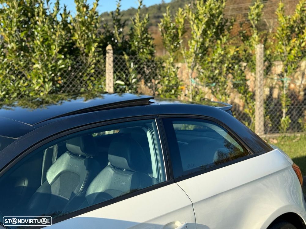 Audi A1 1.6 TDI S line Sport Pack - 4