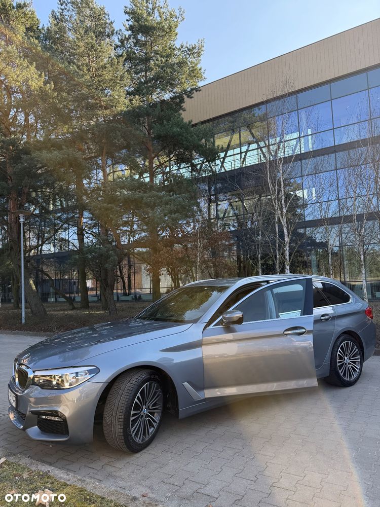 BMW Seria 5 520d xDrive Sport Line - 4