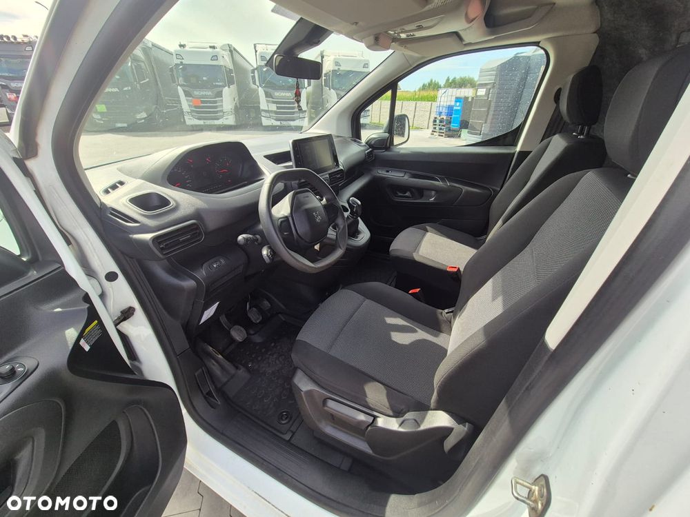 Peugeot Partner - 8