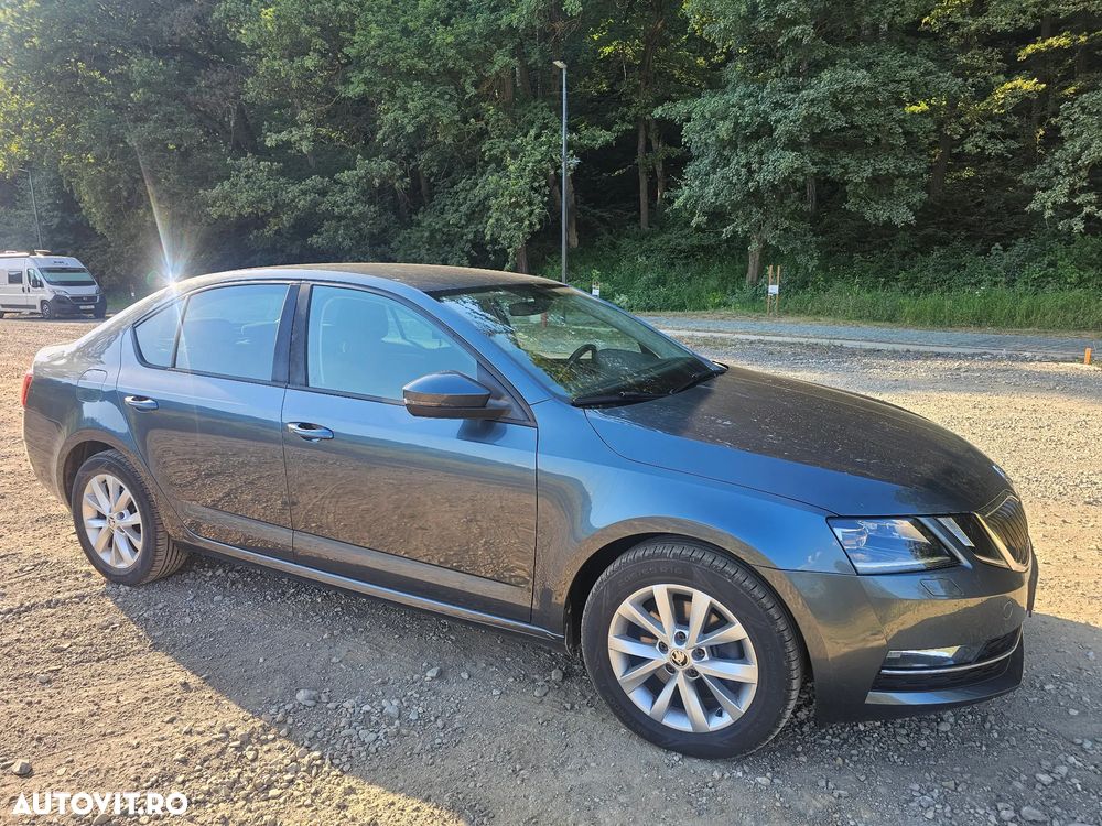Skoda Octavia 2.0 TDI DSG 4X4 Style - 4