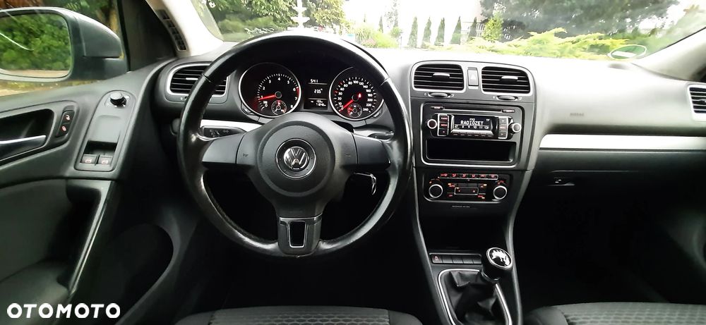 Volkswagen Golf - 25