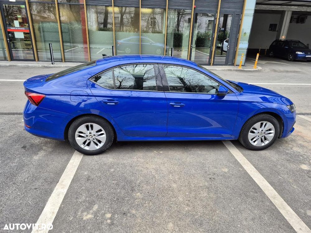 Skoda Octavia 2.0 TDI DSG Ambition - 4