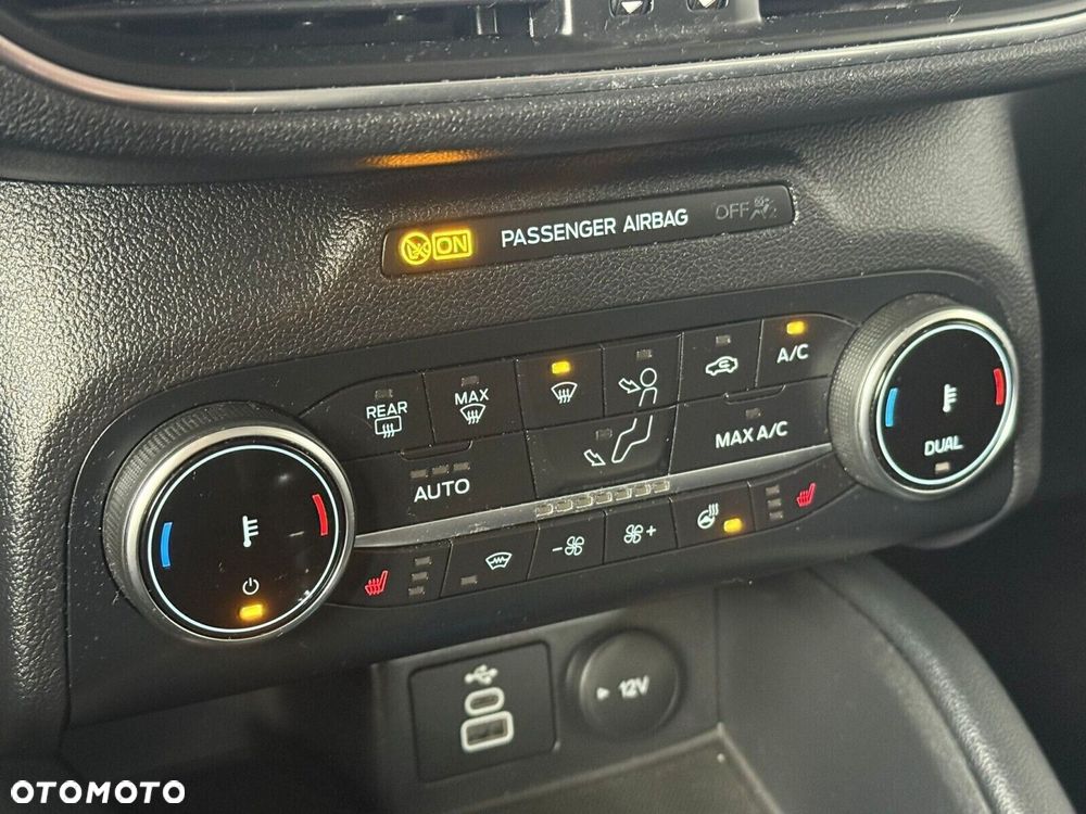 Ford Kuga 1.5 EcoBoost FWD Titanium - 19