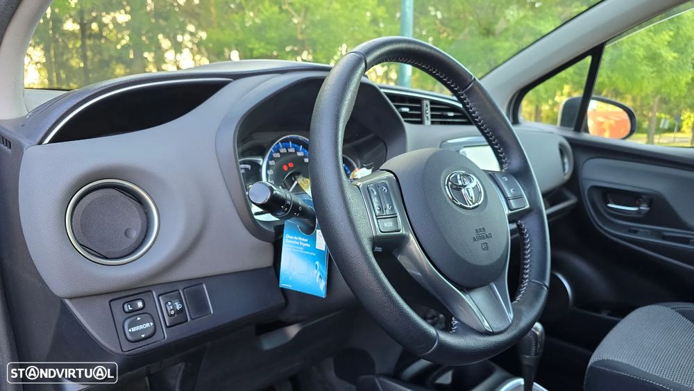 Toyota Yaris 1.5 HSD Comfort +P.Style+P.Techno - 39