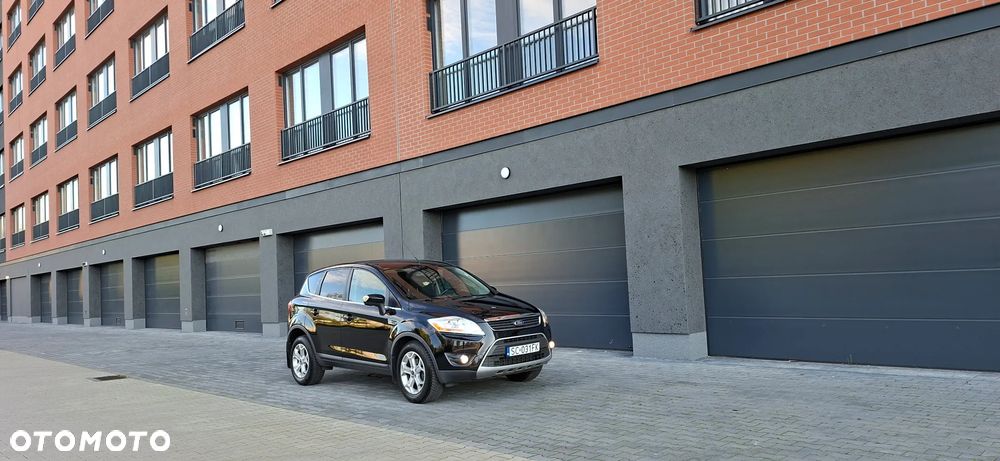 Ford Kuga 2.0 TDCi 2x4 Titanium - 20