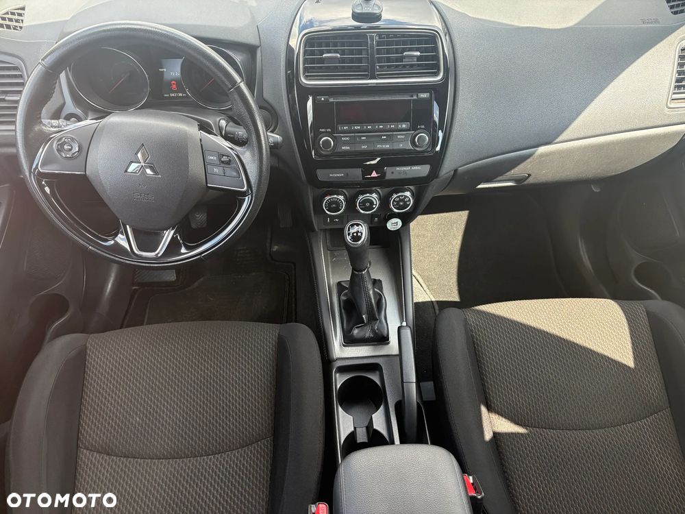 Mitsubishi ASX 1.6 Instyle - 11