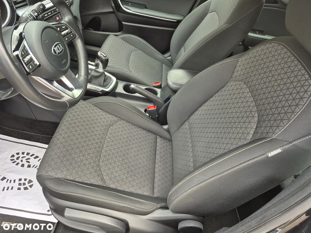 Kia Ceed 1.4 T-GDI OPF Spirit - 17