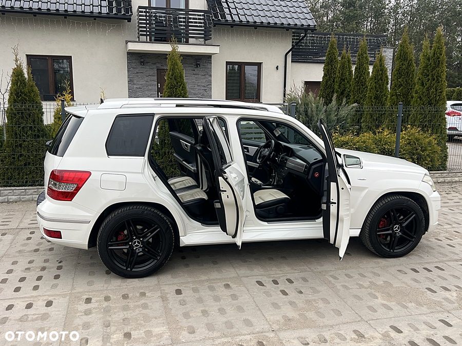 Mercedes-Benz GLK 320 CDI DPF 4Matic 7G-TRONIC Edition 1 - 16