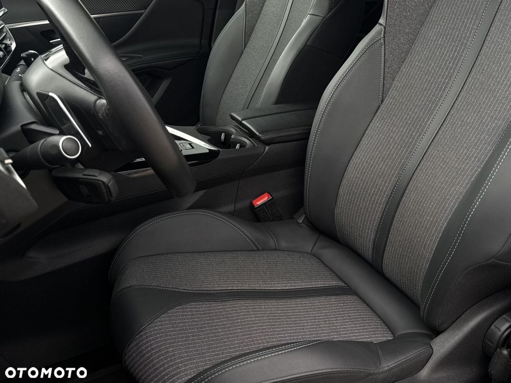 Peugeot 3008 1.2 PureTech Allure Pack S&S EAT8 - 10