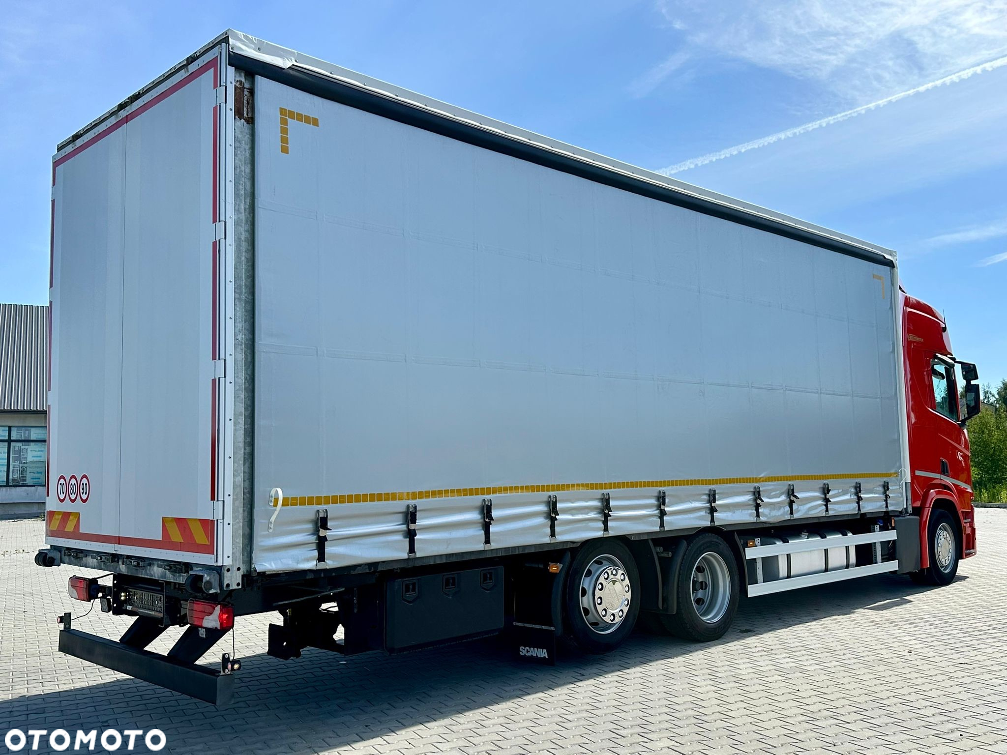 Scania R410 / FIRANKA / 21 EUROPALET / 8.5 M DŁUGOŚCI / 6x2 / PODWIESZANA I SKRĘTNA OŚ / AUTOMAT / SYPIALKA / 12.2020 ROK - 4