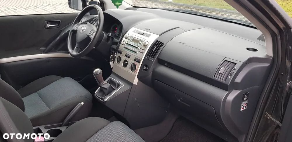 Toyota Corolla Verso 1.8 Terra - 16