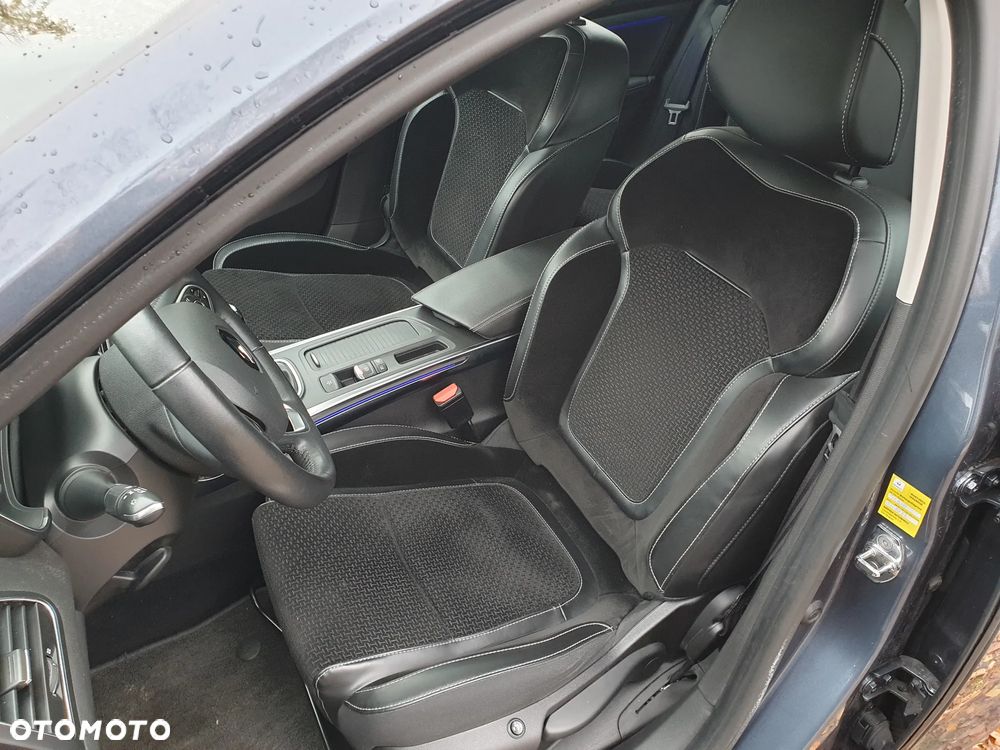 Renault Megane ENERGY TCe 130 Start & Stop Paris Business - 14