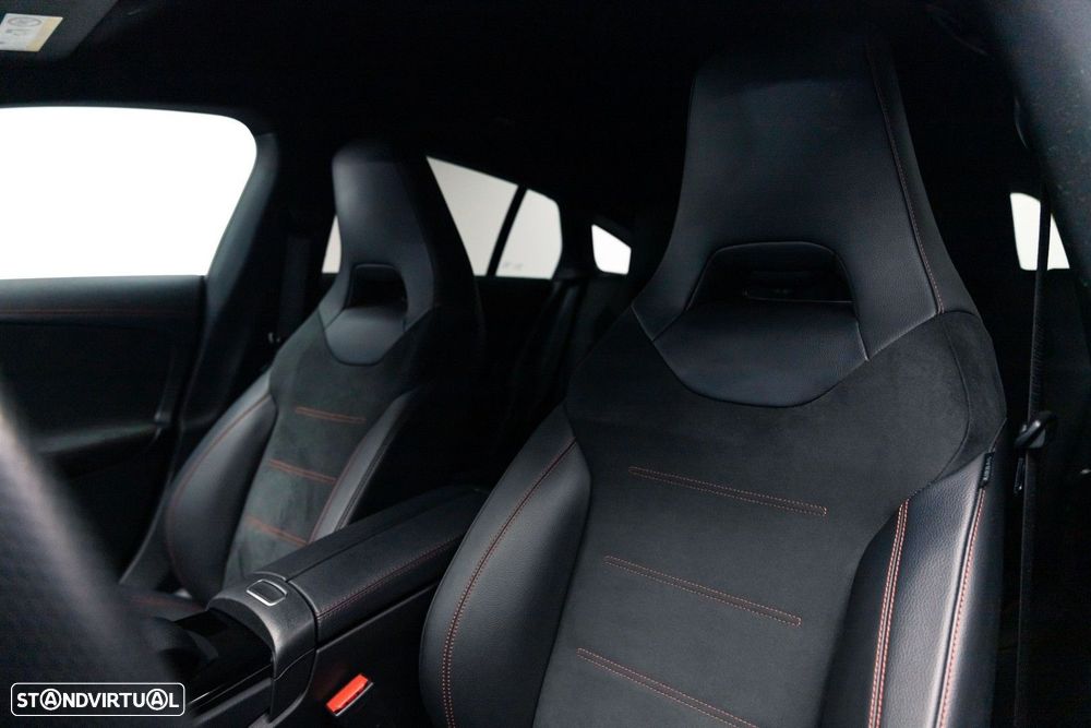 Mercedes-Benz CLA 250 e 8G-DCT AMG Line - 19