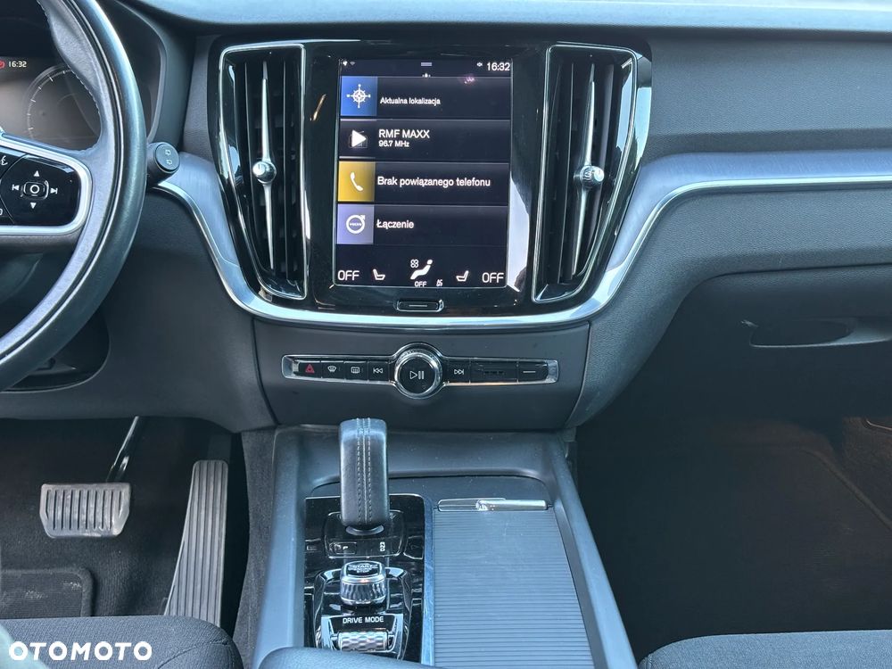 Volvo V60 B3 B Geartronic Momentum Pro - 18
