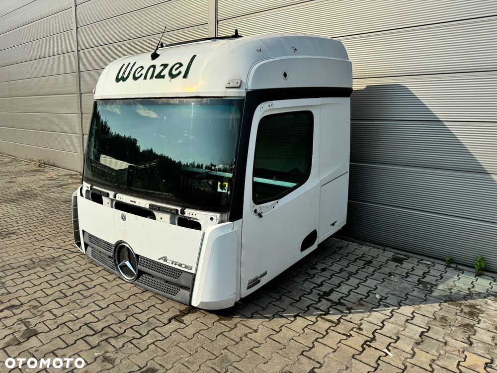 Kompletny szkielet kabiny sypialnej Mercedes Actros 2545 MP4, drzwi, maska - 1