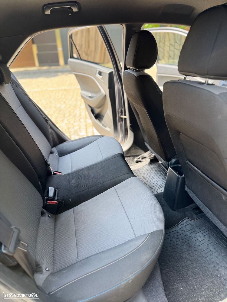 Hyundai i20 1.1 CRDi Blue Access+Bluetooth - 7
