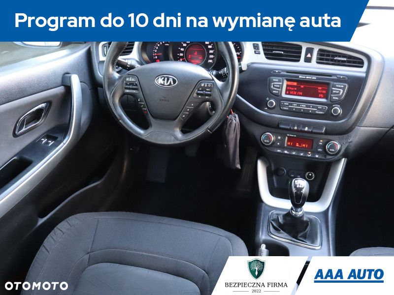 Kia Ceed - 8
