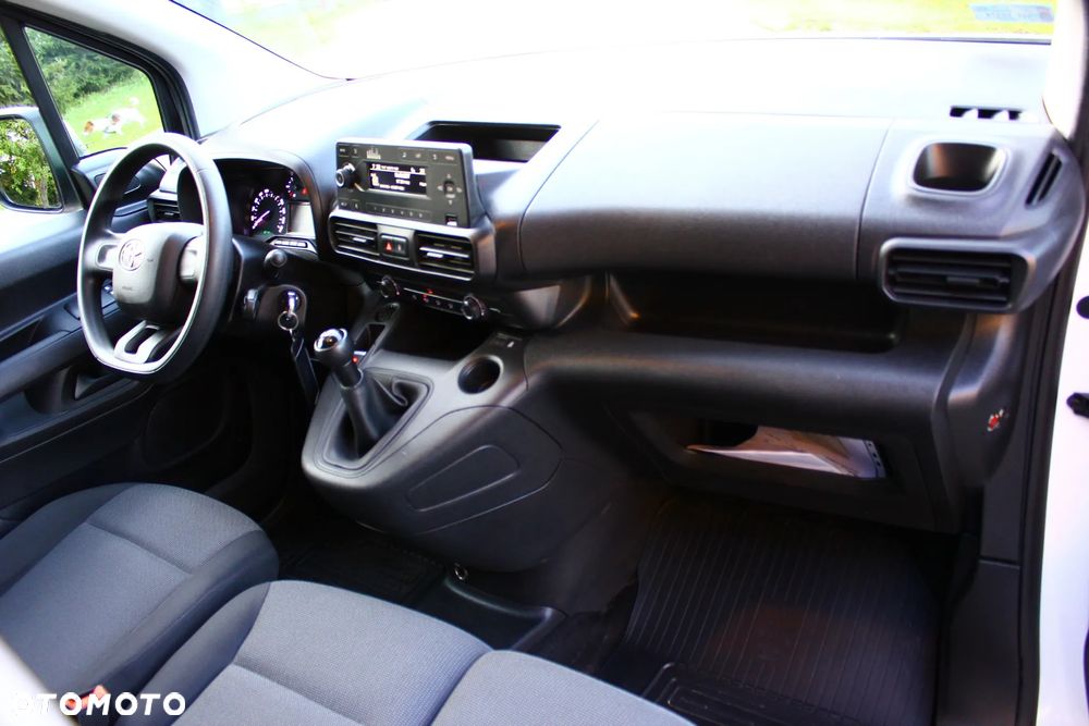 Toyota Proace City 1.5D-4D 102KM LONG L2 3 Osobowy Chłodnia - 36