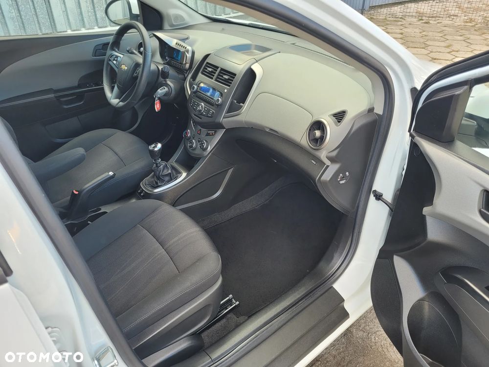 Chevrolet Aveo - 15