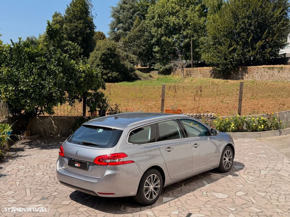 Peugeot 308 SW 1.2 PureTech Allure - 11