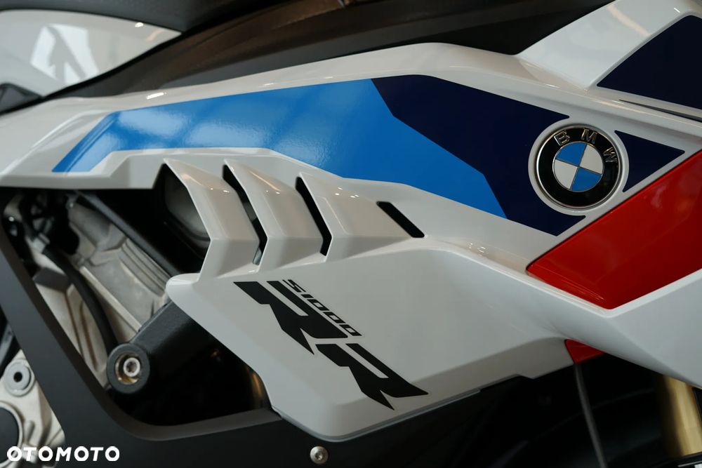 BMW S - 15