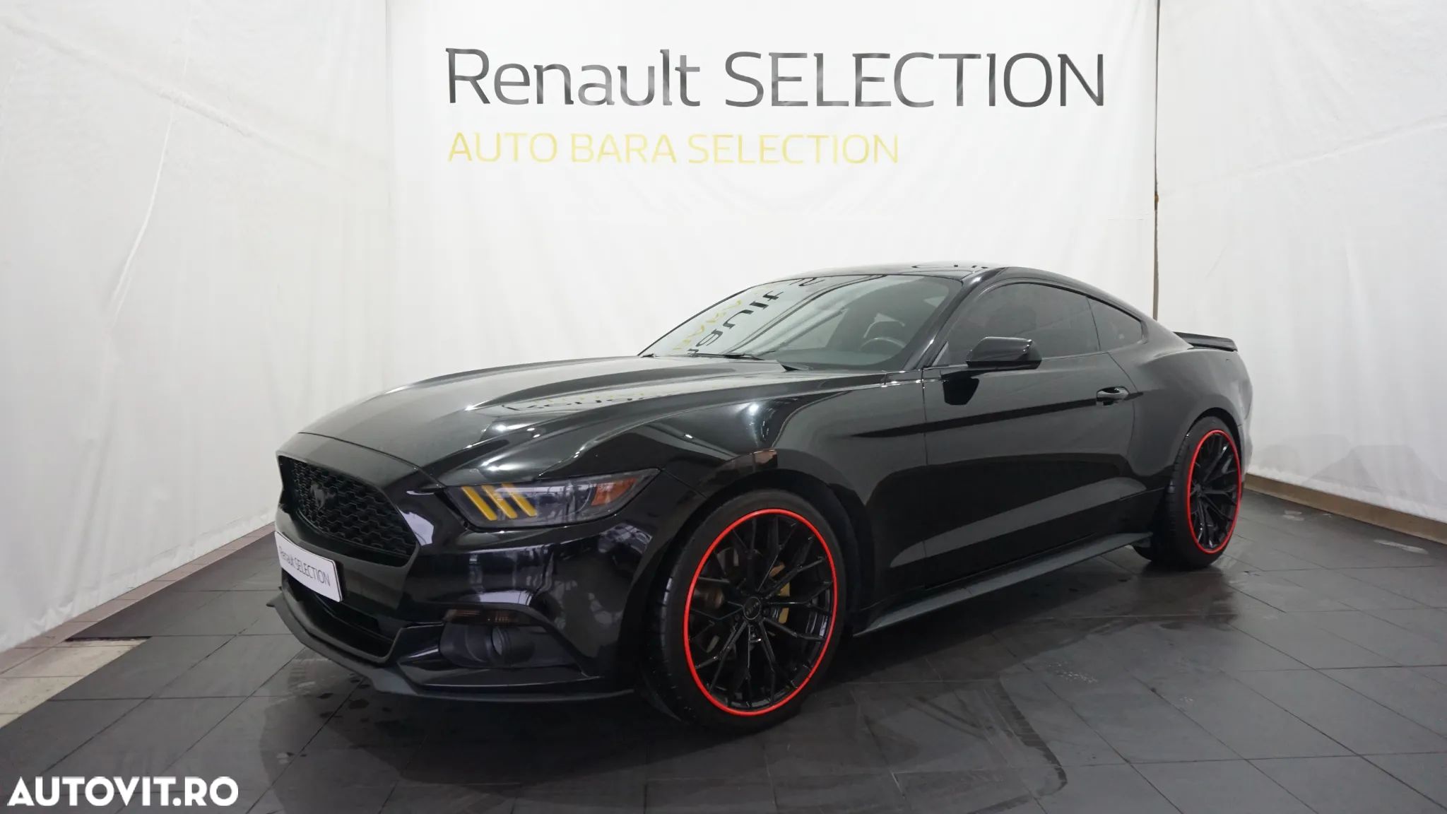 Ford Mustang - 1