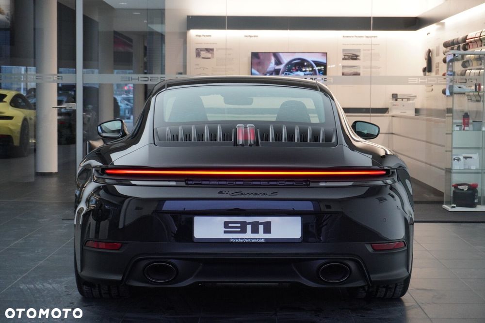 Porsche 911 Carrera S - 13