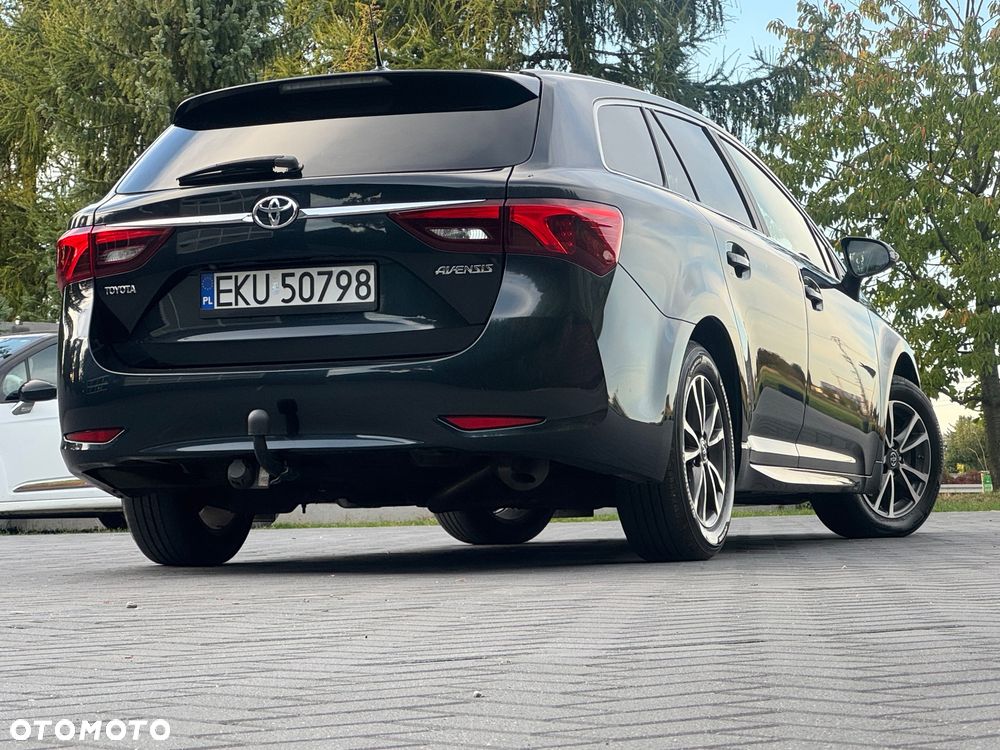 Toyota Avensis - 39