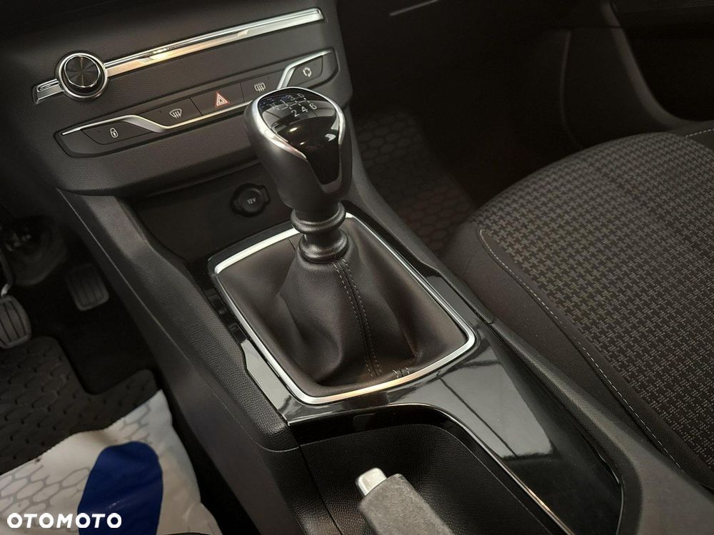 Peugeot 308 - 17