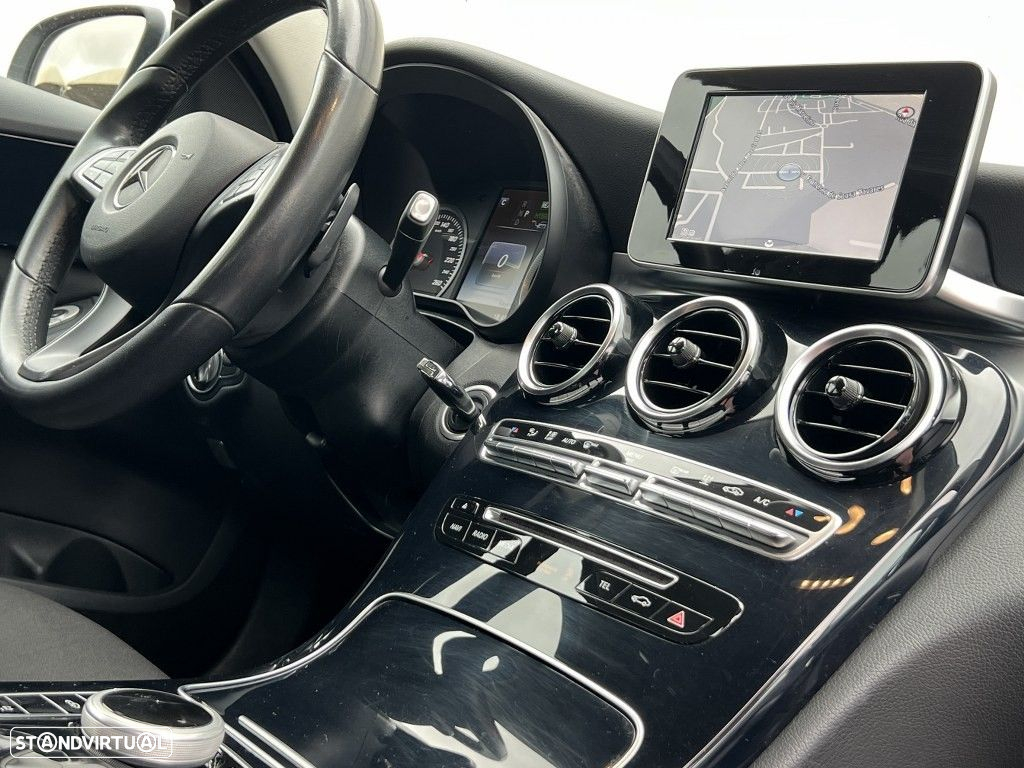 Mercedes-Benz C 350 e - 12