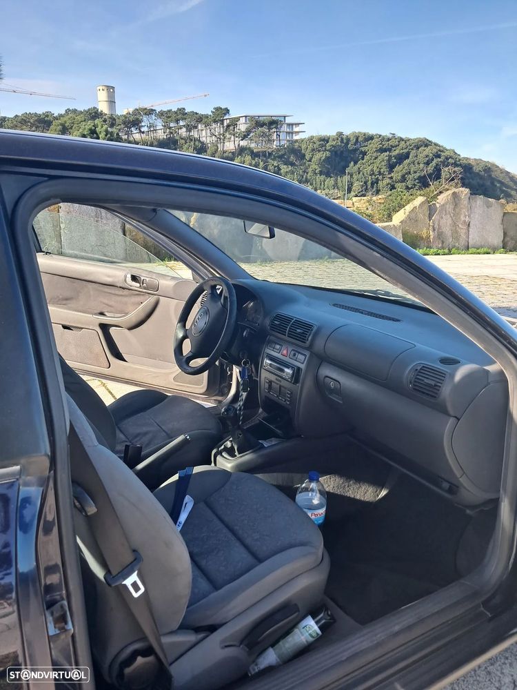 Audi A3 1.6 Ambition - 4