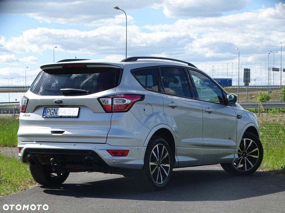 Ford Kuga - 10