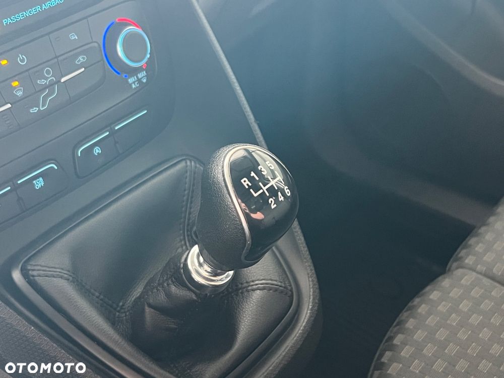 Ford Connect - 36