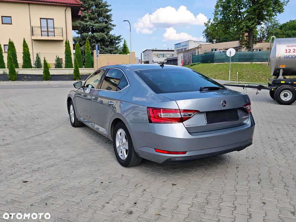 Skoda Superb 1.5 TSI ACT DSG Style - 10