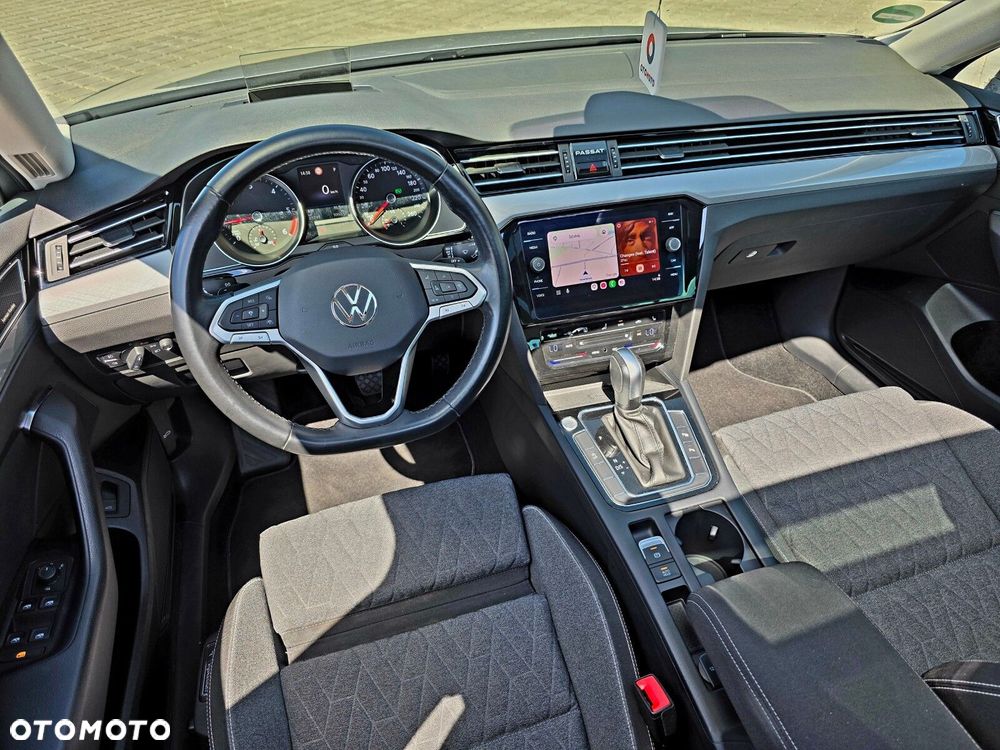 Volkswagen Passat - 31