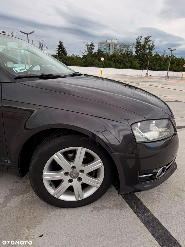 Audi A3 3-drzwiowe 1.6 TDI DPF Ambiente - 7