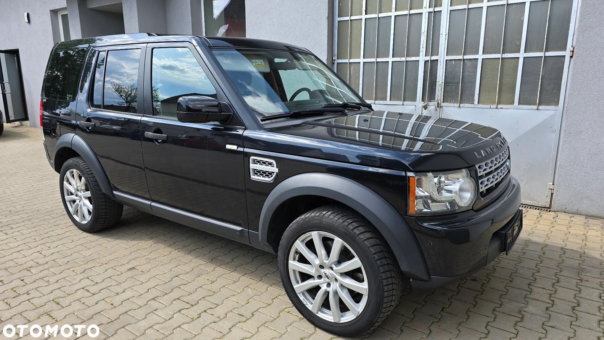 Land Rover Discovery IV 3.0D V6 S - 4