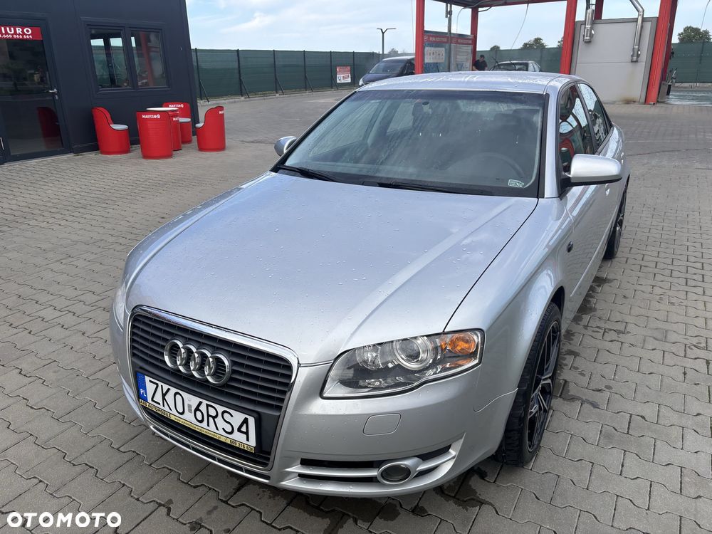 Audi A4 Limousine - 3