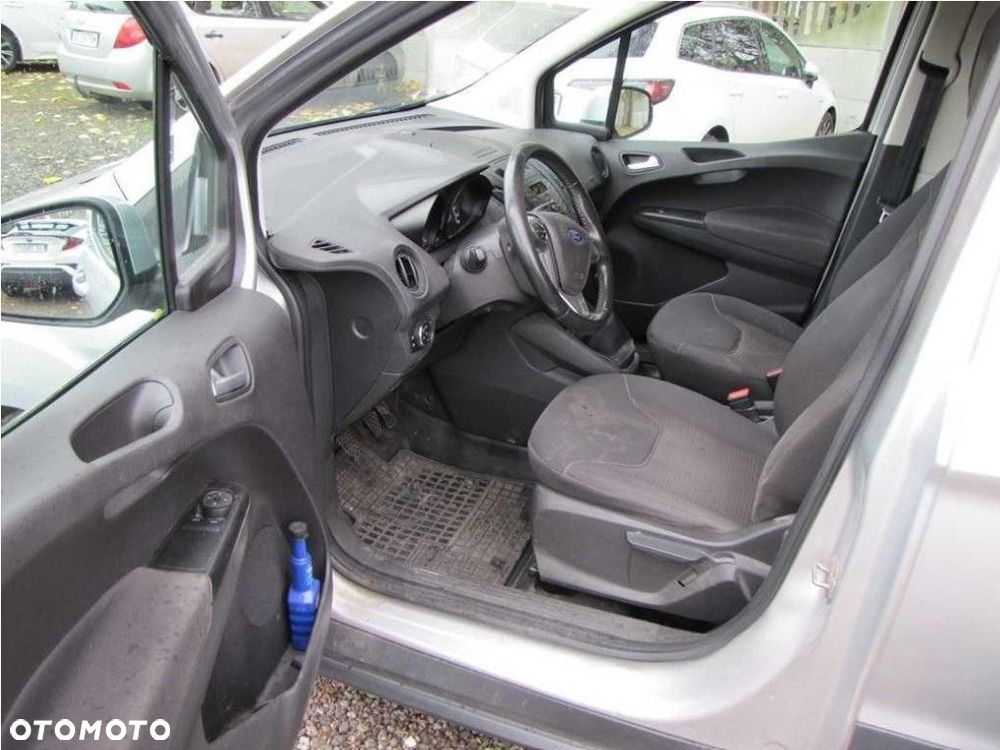 Ford Transit Courier - 7